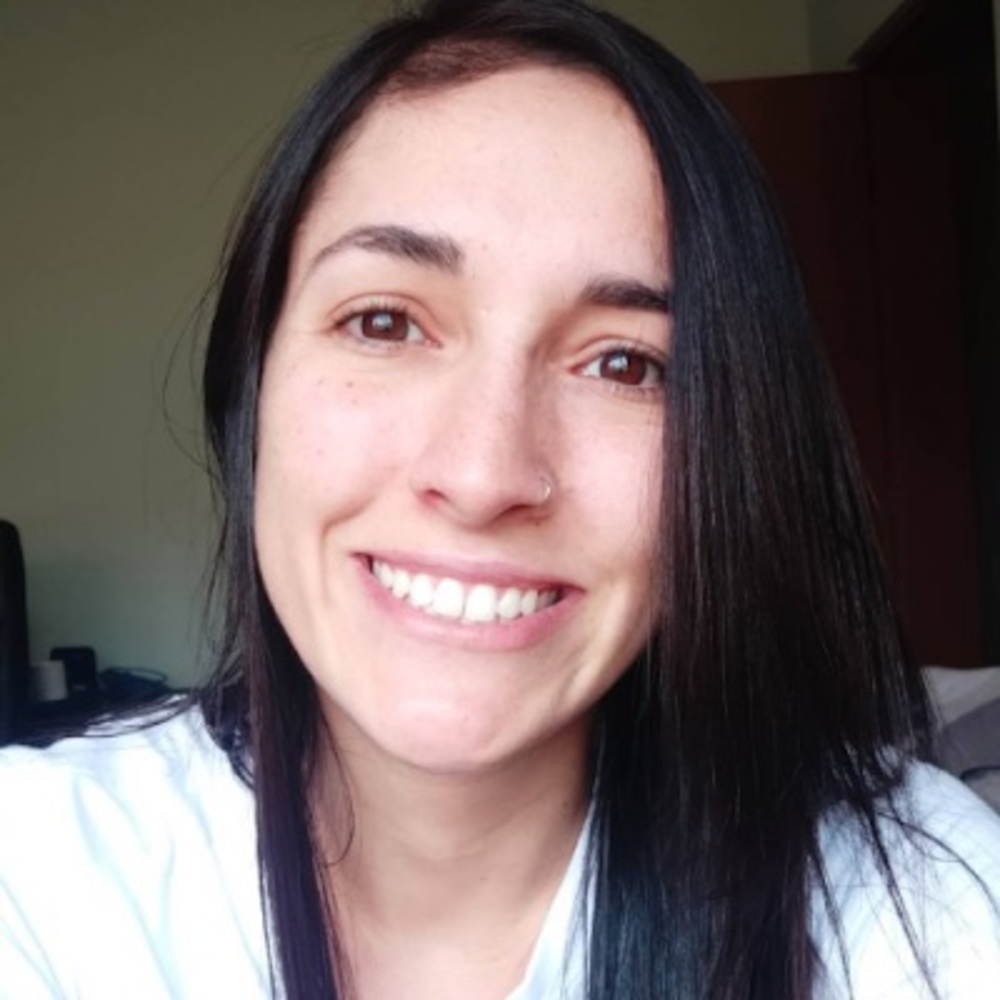 Meet your Posher, Cíntia